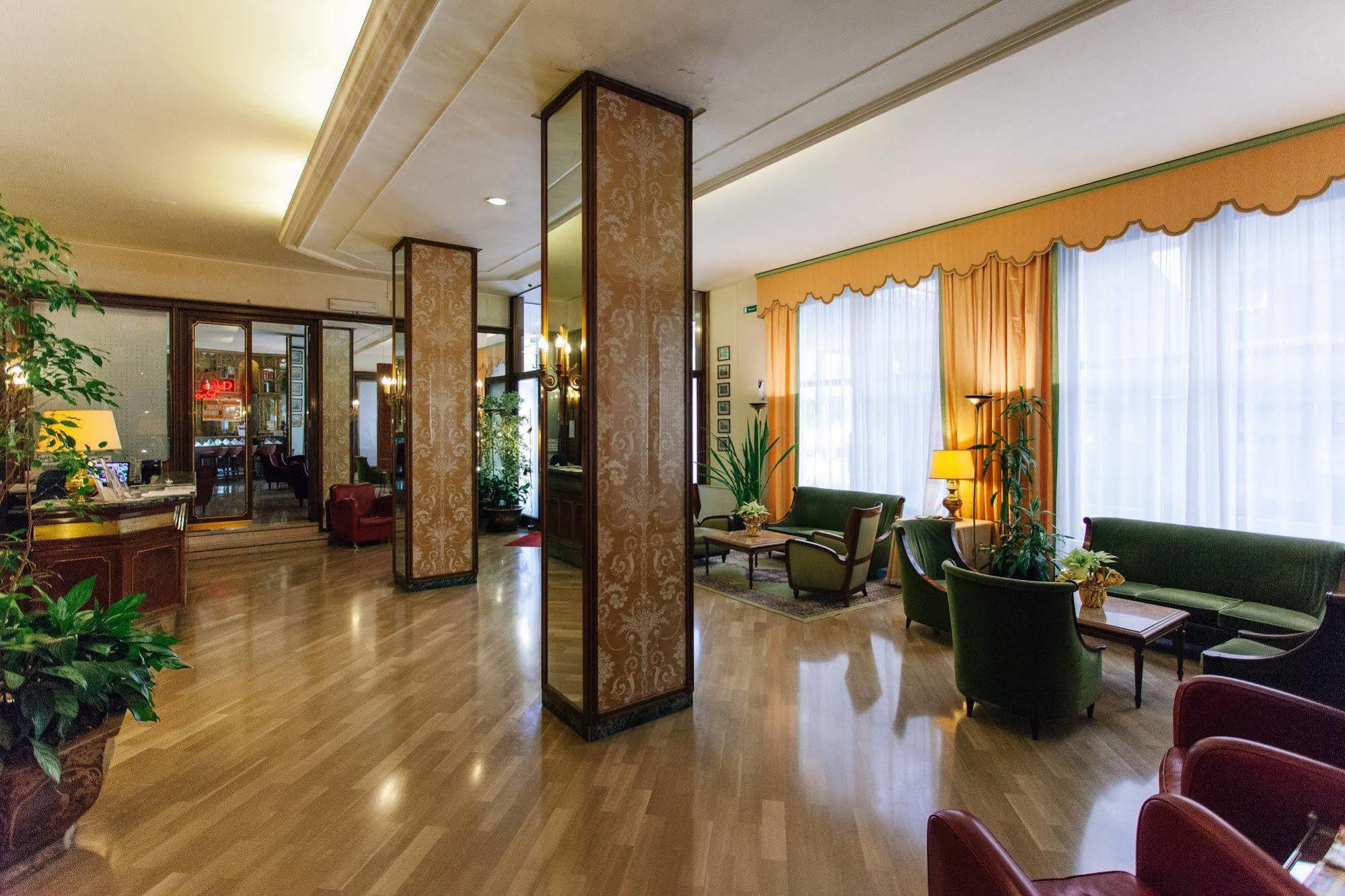 Continental Hotel 4*