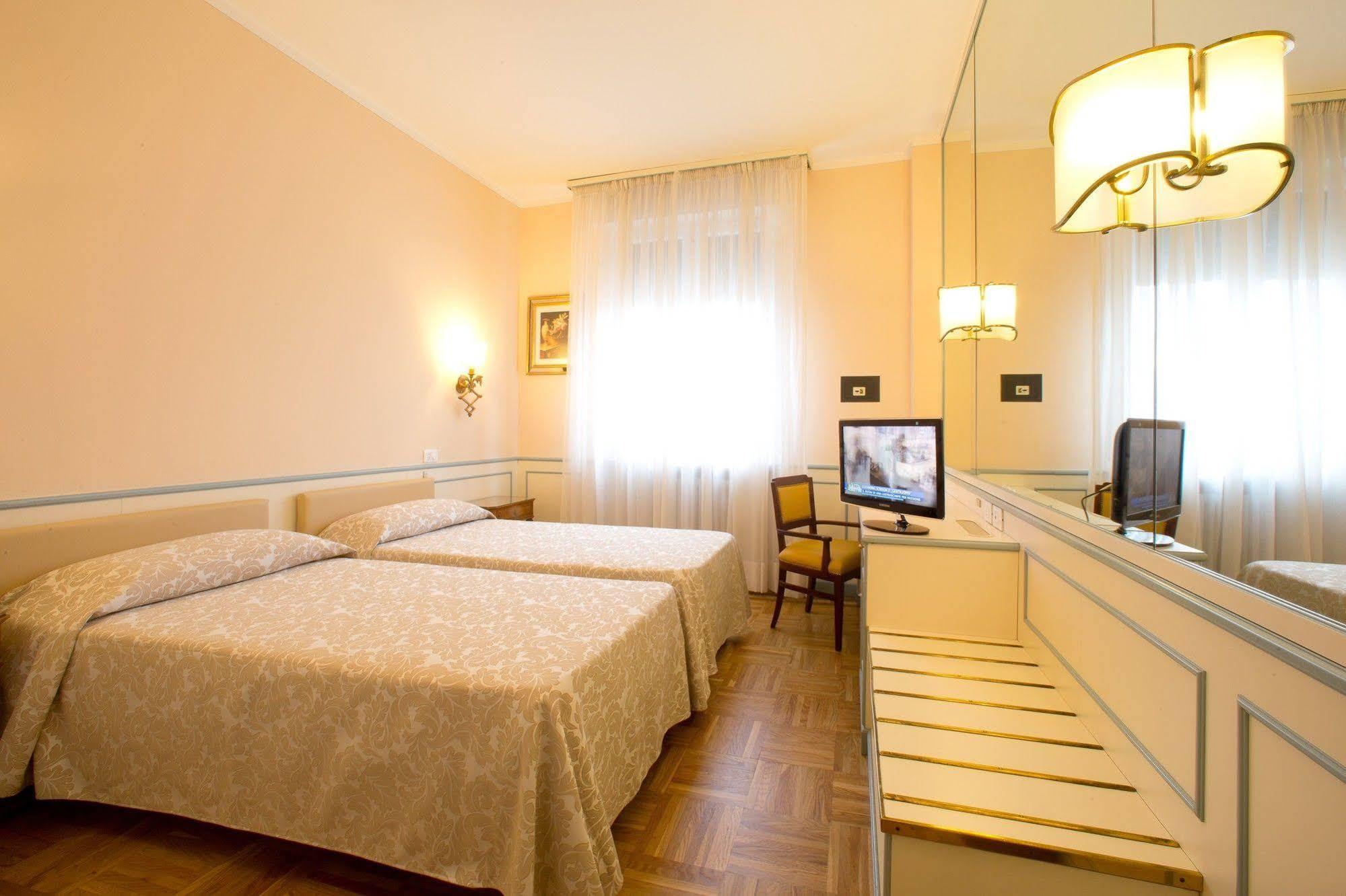 Hotel Continental 4*